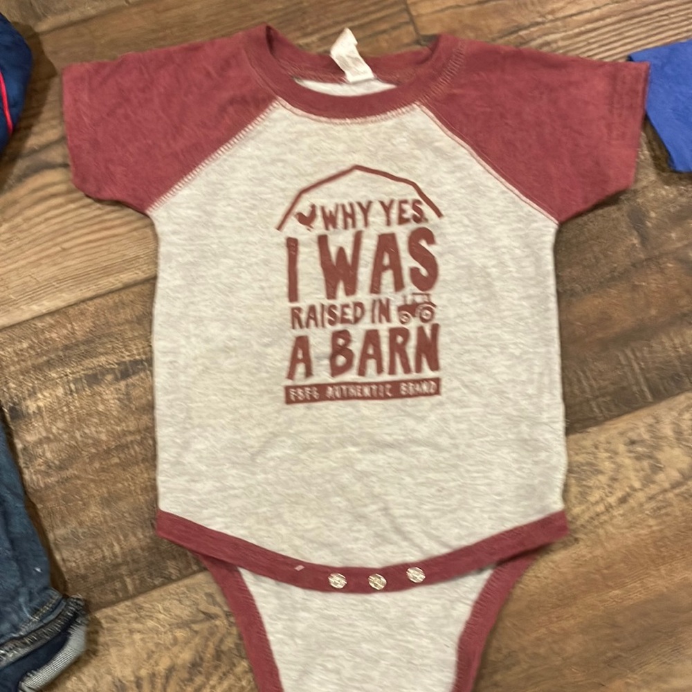 Cute western tshirt 12m